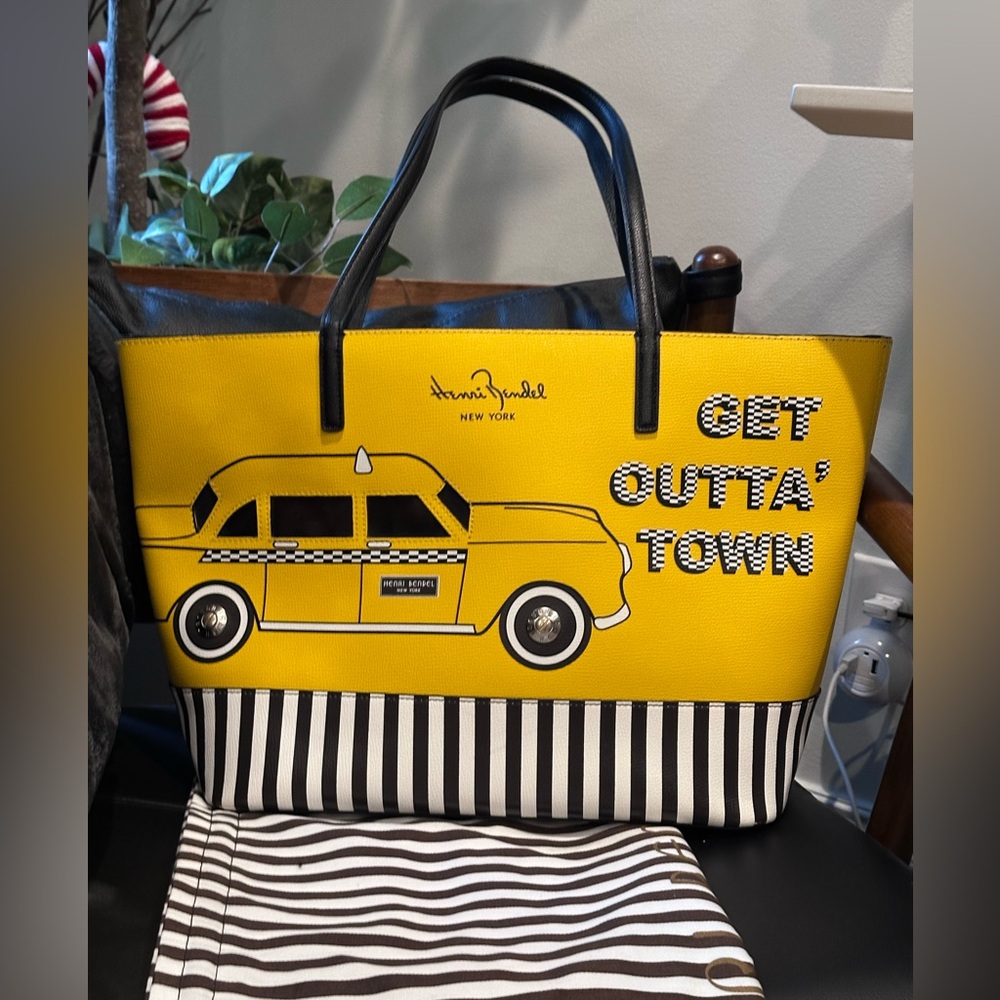Henri Bendel “Get Outta’ Town” Taxi Bag Premium Collector Edition - Excellent!💛